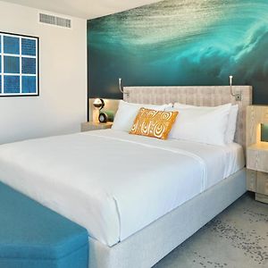 Chambre Accessible aux Personnes à Mobilité Réduite Lit King-Size